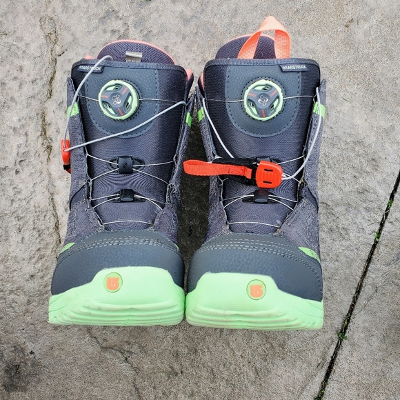 Burton Starstruck BOA lacing snowboard boots. Sz 6 - Picture 3 of 13